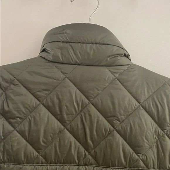 Patagonia Women's RADALIE Green Puffer Jacket M EUC - Picture 8 of 8